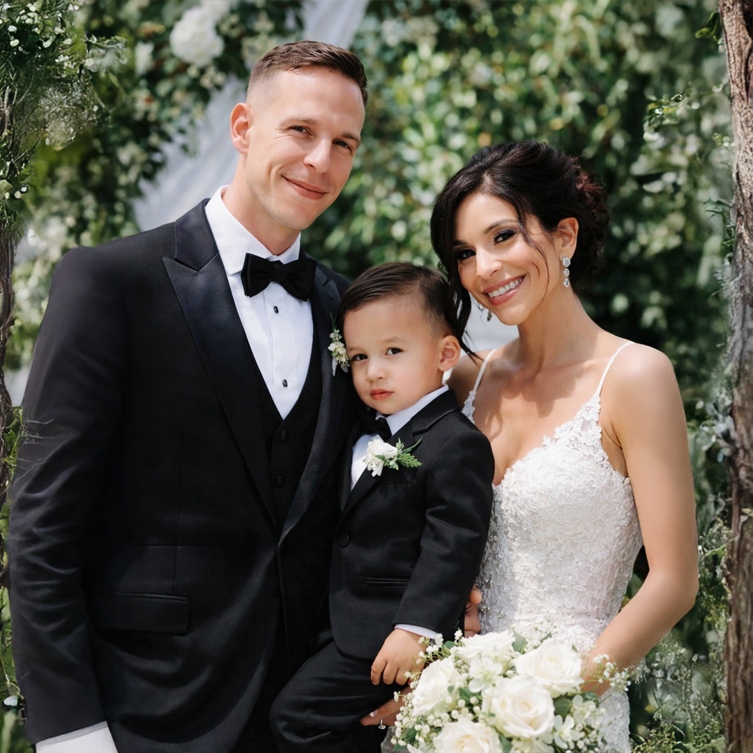 Anyám kitagadott, mert egyedülálló anyához mentem feleségül – de amikor 3 évvel később meglátta az életünket, könnyekben tört ki.